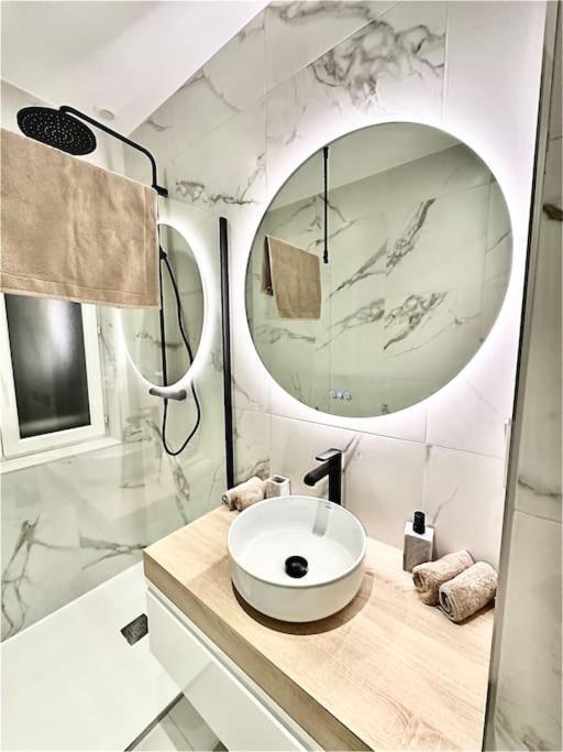 L'Eclat Prestigieux : Quartier Henriville Amiens Luaran gambar